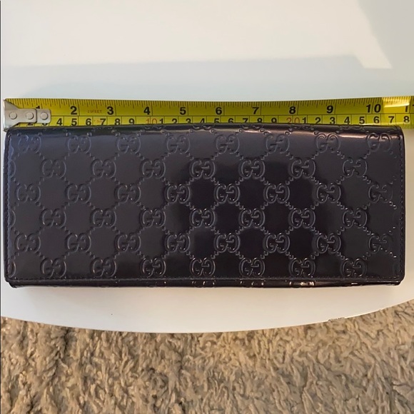 Authentic w dustbag Gucci monogram clutch - Picture 6 of 9